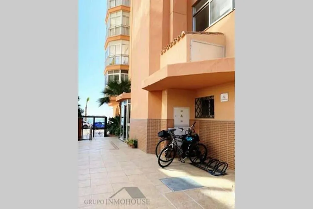 דירות פואנגירולה Beachfront With Sea Views And Pool 0*,